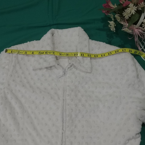 NWT NEW White Velour Super soft textured full zip jacket - Picture 6 of 10